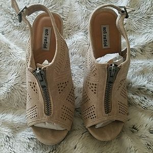 Not Rated Wedges